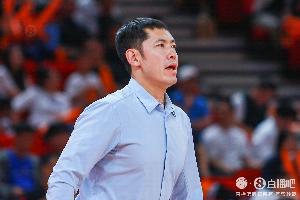 直播吧：张庆鹏下周正式带队备战 闵鹿蕾由于身体原因此前提辞职