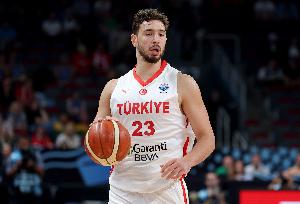 博鱼体育官方-申京：希望下一场与球迷一起见证我们的胜利 让我们携手迈进决赛