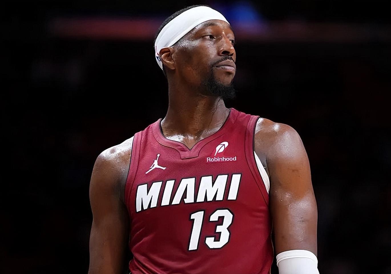 博鱼体育-32分10助！三分球8中8！历史首人！CBA弃将创造NBA奇迹